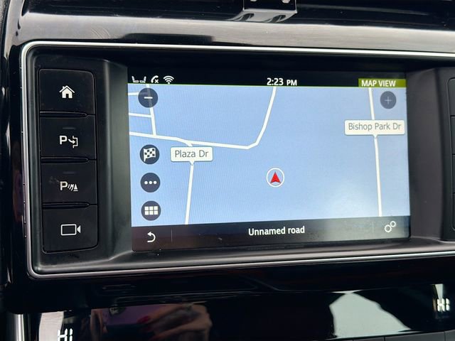 Used 2018 Jaguar XE S image 13