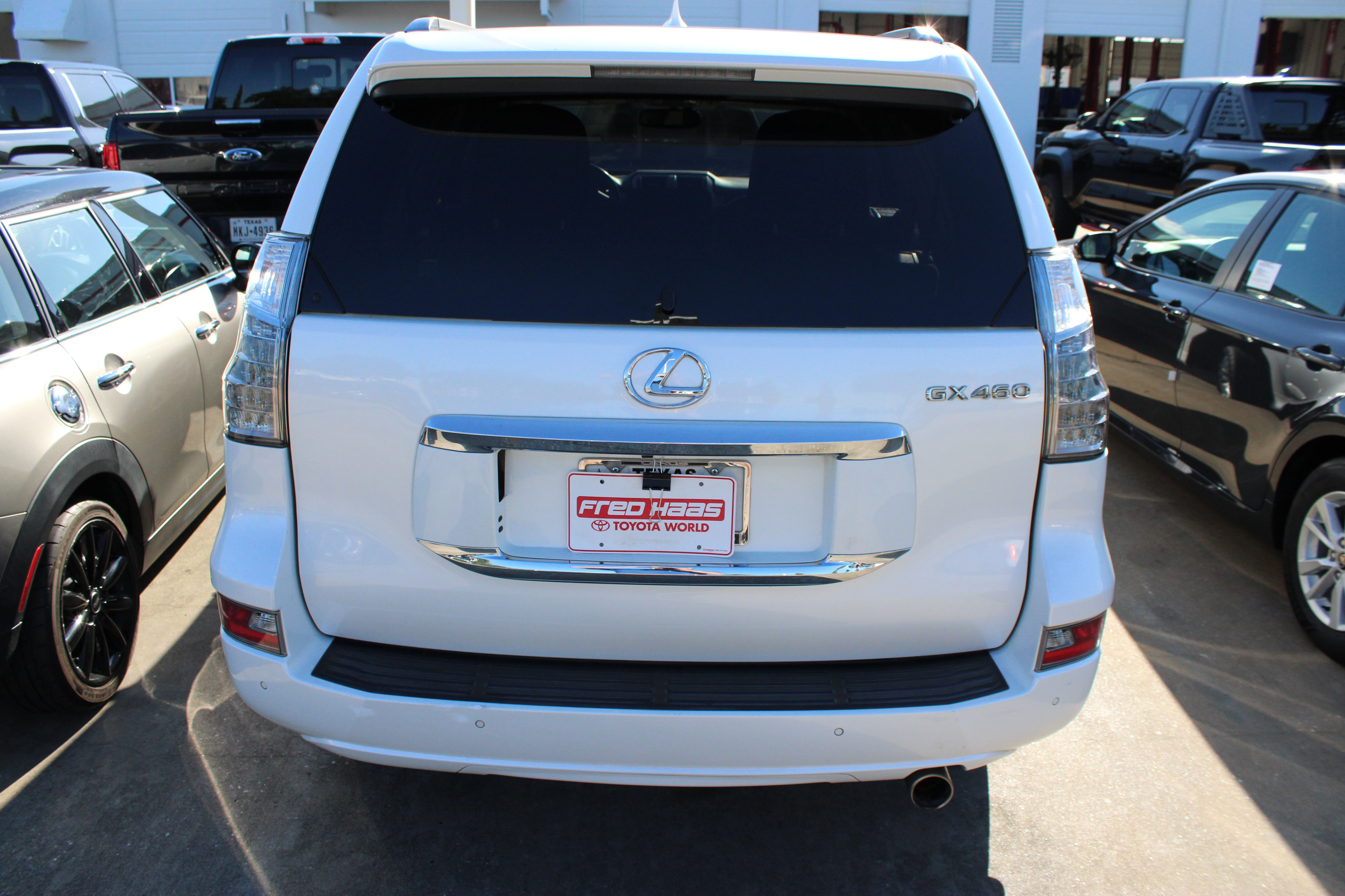 Used 2016 Lexus GX 460 w/ Premium Package AWD/4WD image 8