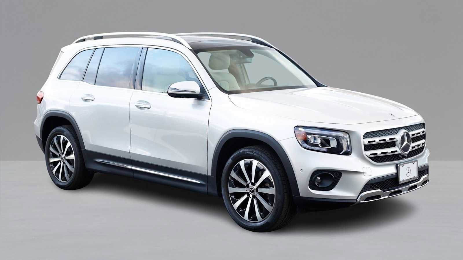 Certified 2023 Mercedes-Benz GLB 250 4MATIC image 3