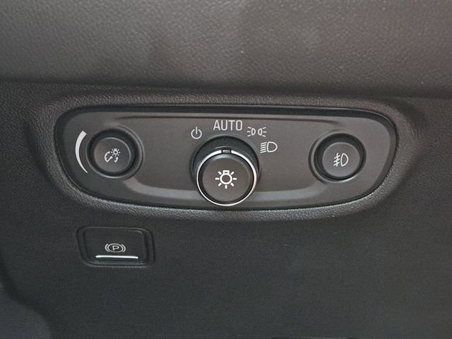 Used 2024 GMC Terrain AT4 image 21