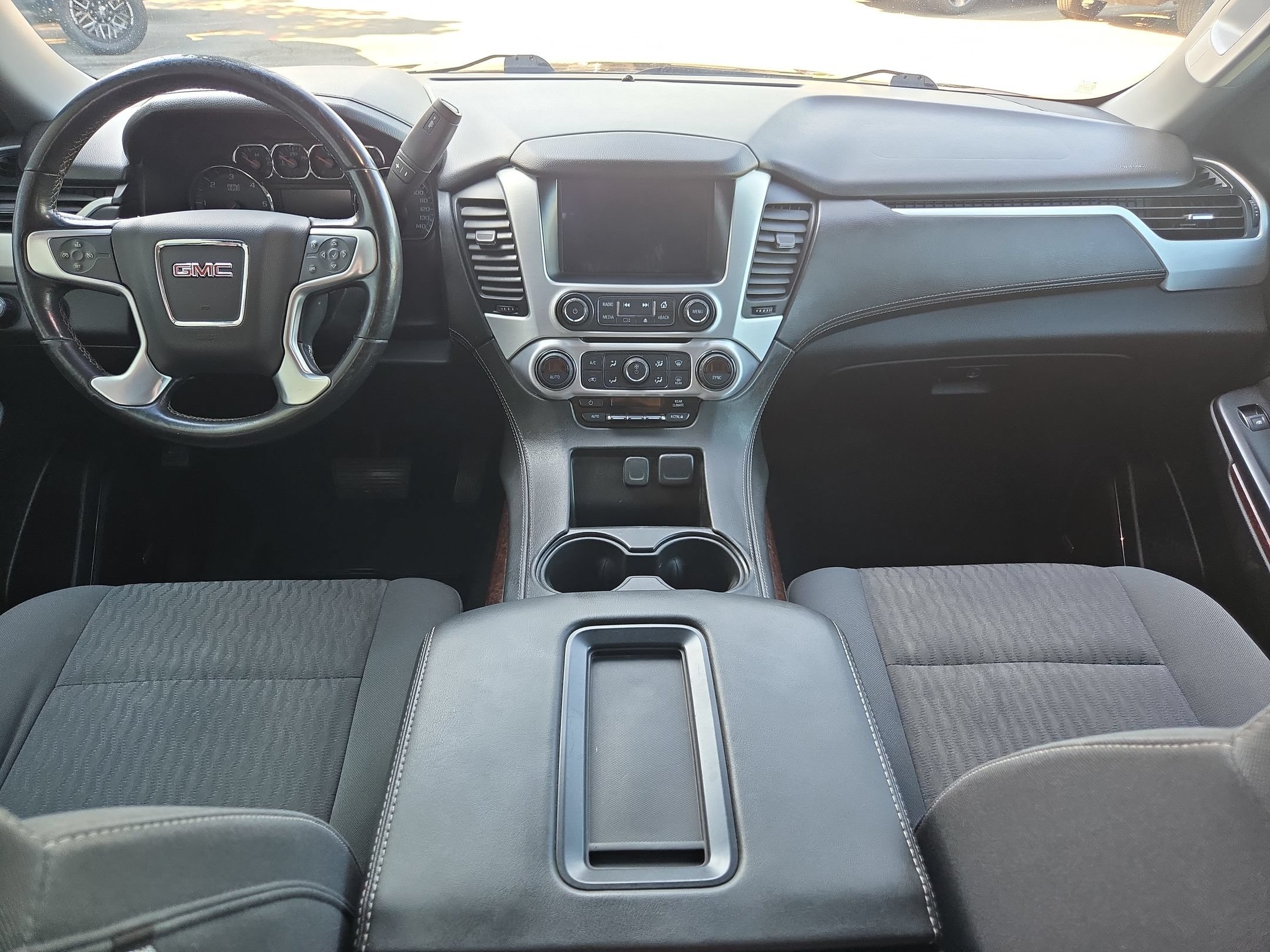 Used 2019 GMC Yukon SLE w/ SLE Value Package AWD/4WD image 10