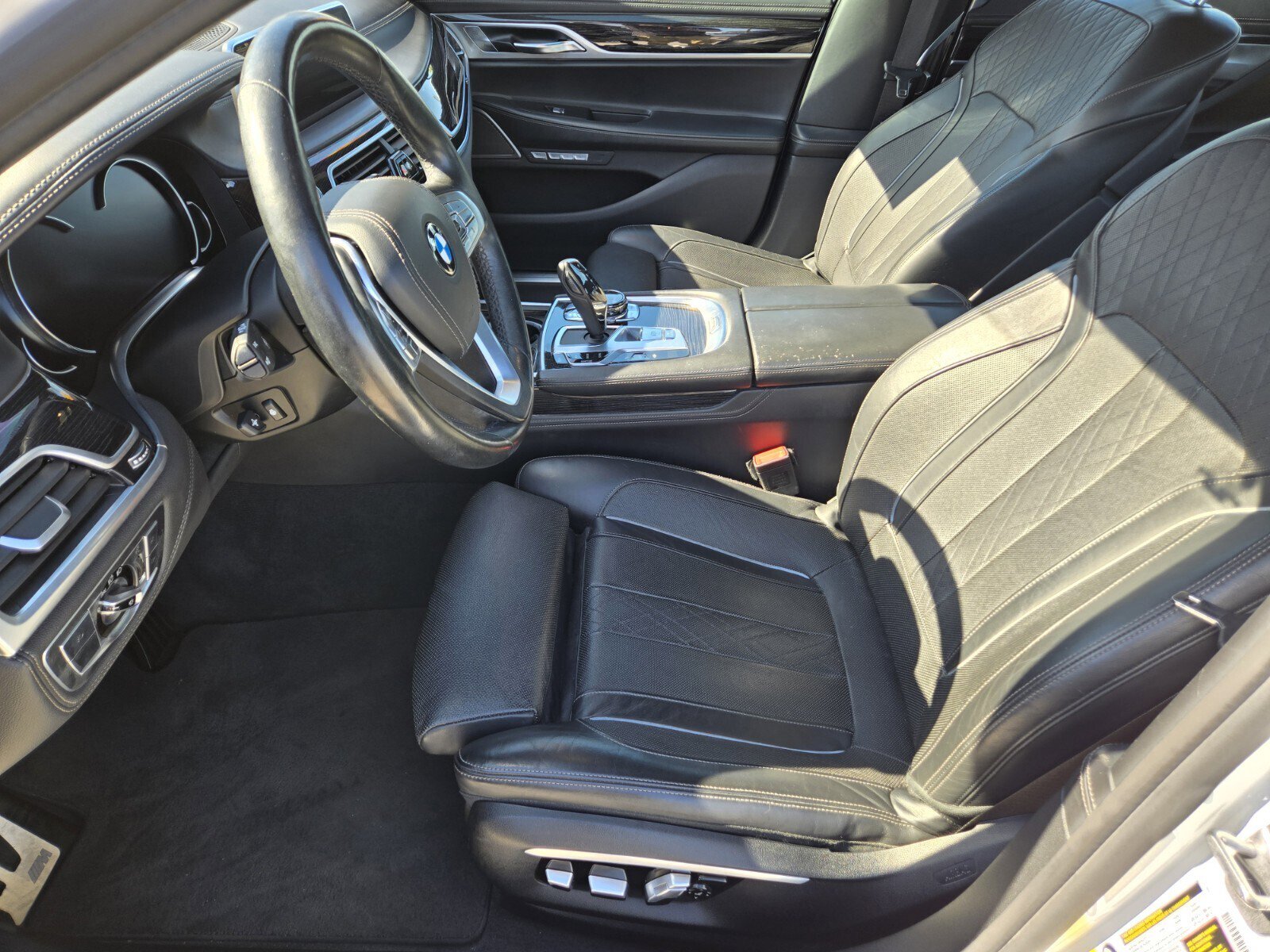Used 2016 BMW 750i RWD image 7