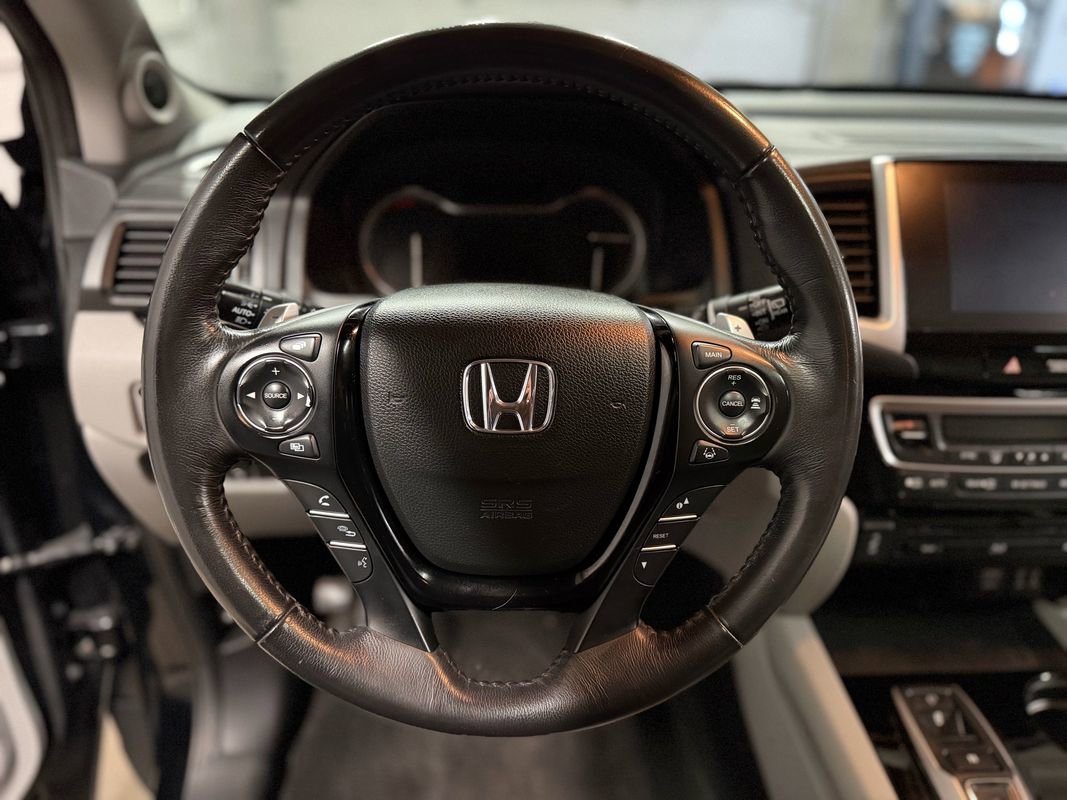 Used 2016 Honda Pilot Touring image 10