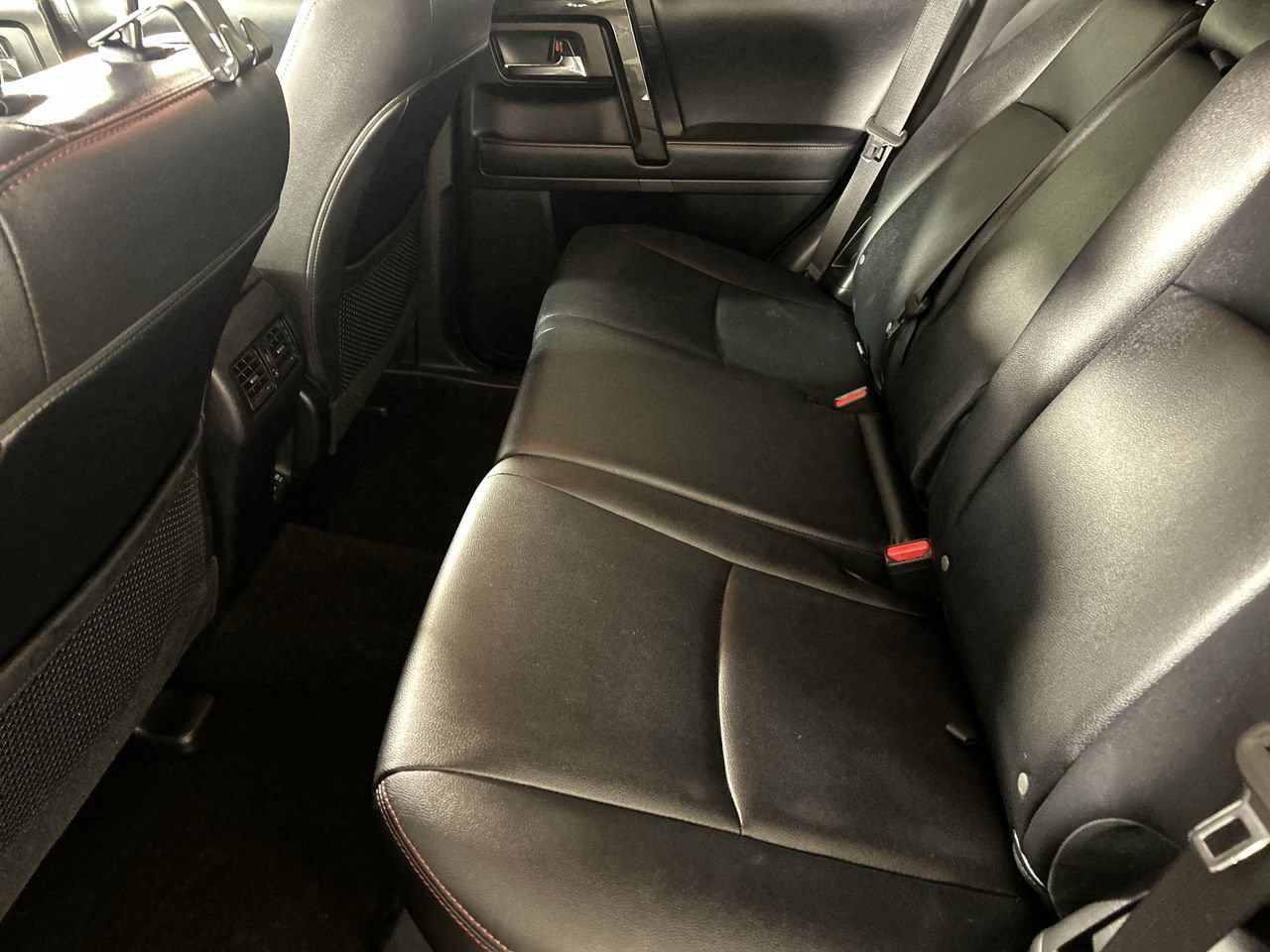 Used 2021 Toyota 4Runner TRD Off-Road Premium w/ Moonroof Package AWD/4WD image 25