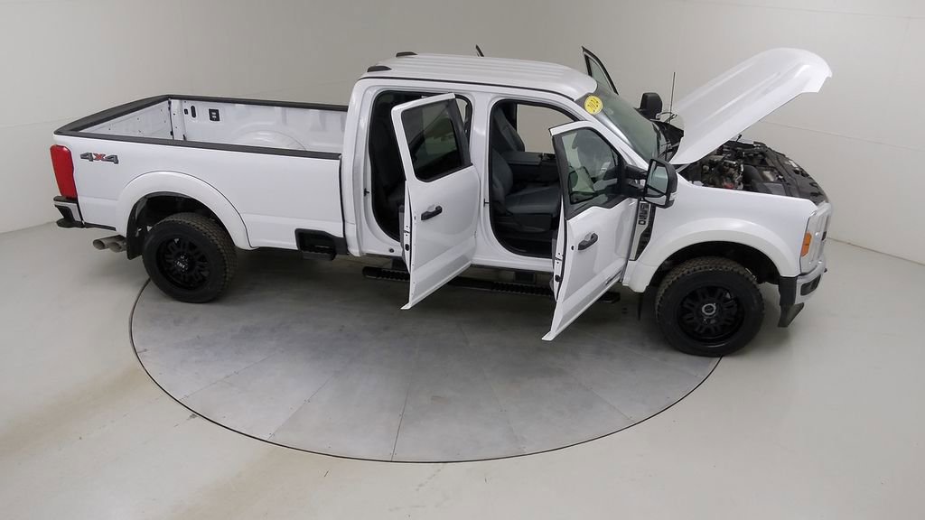 Used 2024 Ford F350 XLT image 46