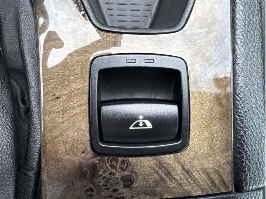 Used 2007 BMW 335i Convertible image 21