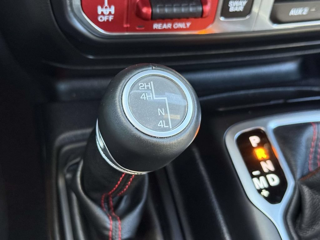 Certified 2019 Jeep Wrangler Unlimited Rubicon w/ Dual Top Group AWD/4WD image 29