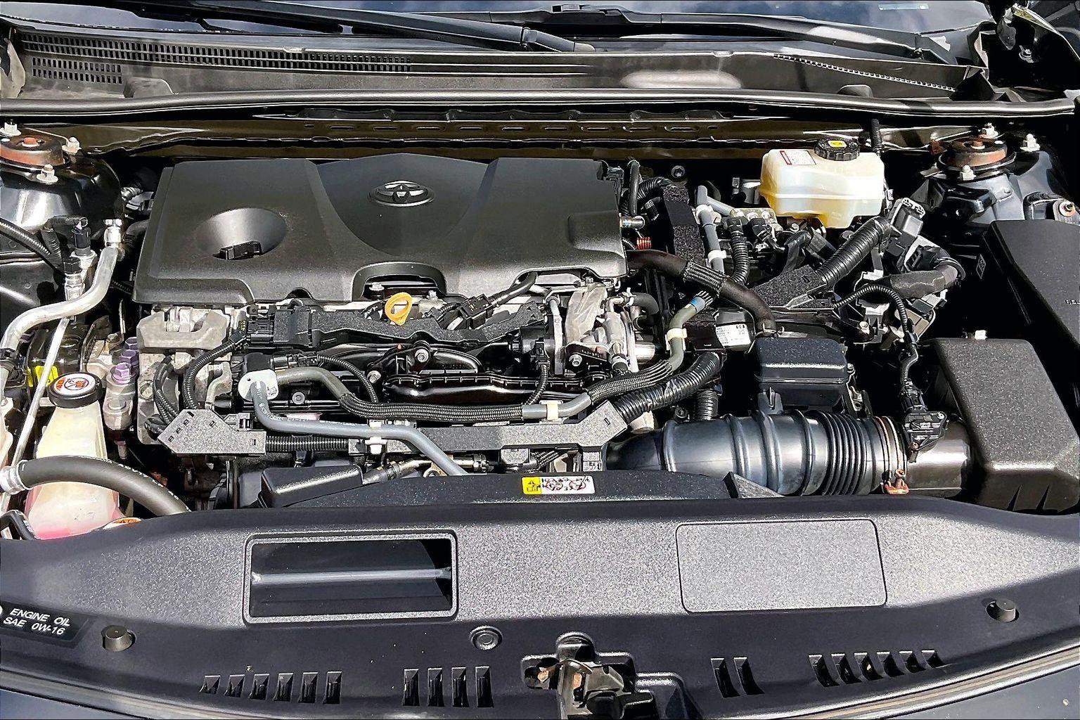 Used 2020 Toyota Camry LE FWD image 31