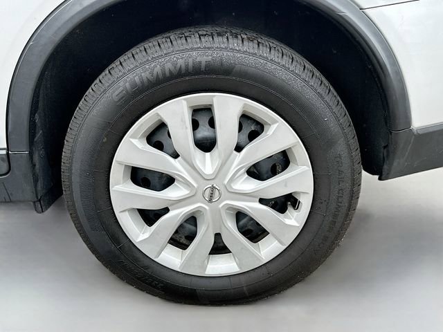 Used 2019 Nissan Rogue S AWD/4WD image 30