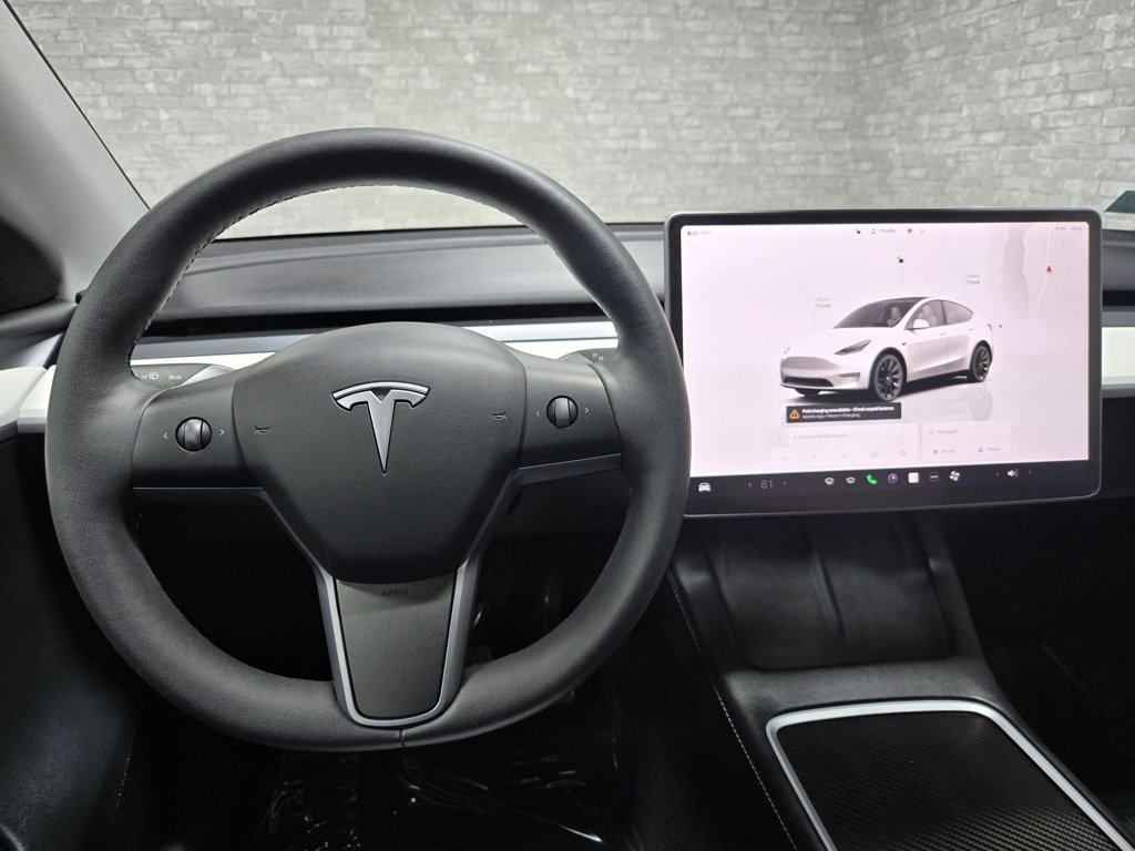 Used 2023 Tesla Model Y Long Range image 18