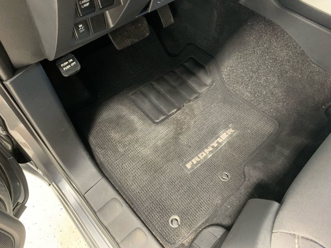 Used 2022 Nissan Frontier SV image 17