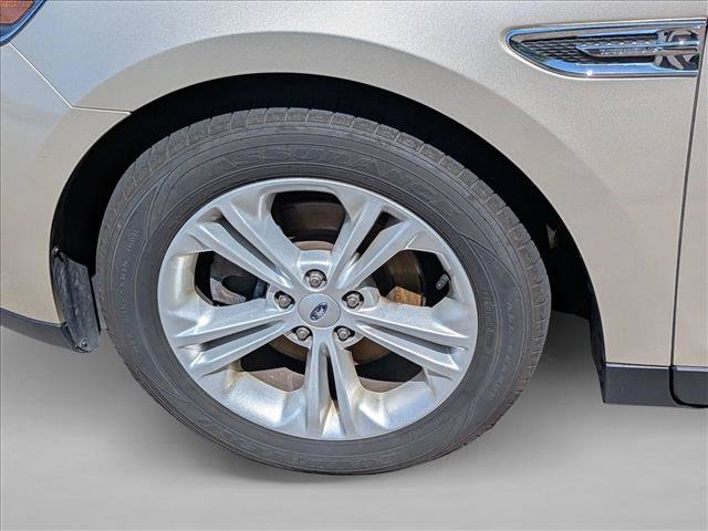 Used 2017 Ford Taurus SE FWD image 9
