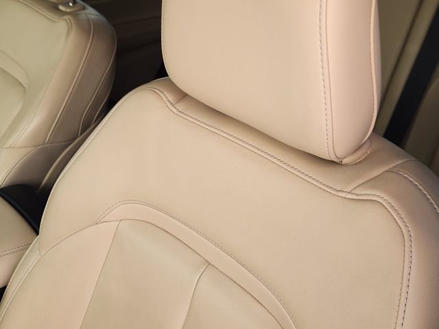 Used 2022 Jeep Grand Cherokee L Limited image 16
