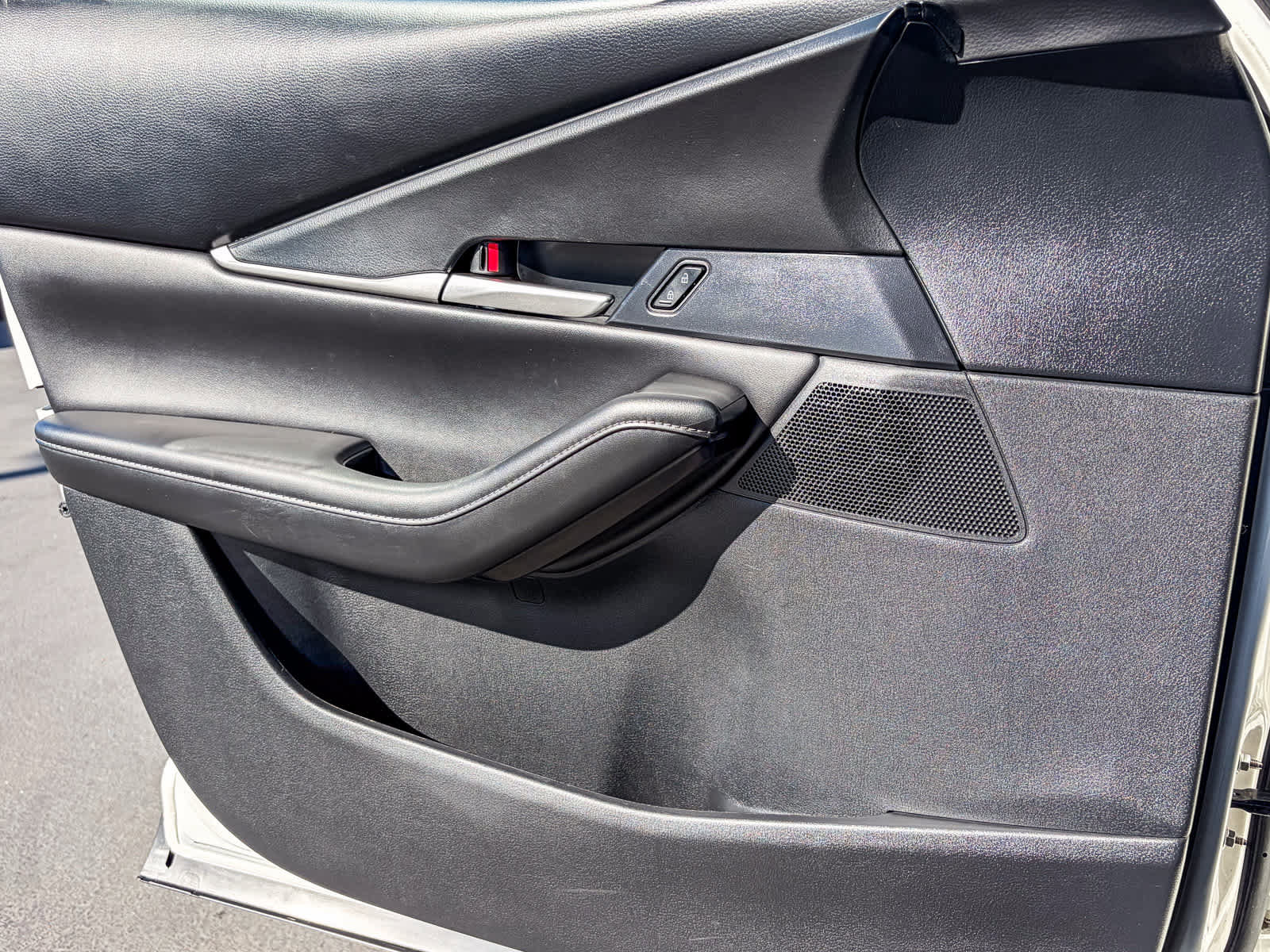 Used 2021 MAZDA CX-30 FWD 2.5 S w/ Select Package image 19