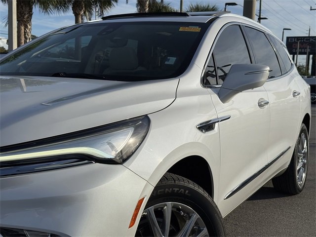 Used 2022 Buick Enclave Premium w/ Experience Buick Package image 6