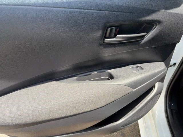 Used 2023 Toyota Corolla LE FWD image 28