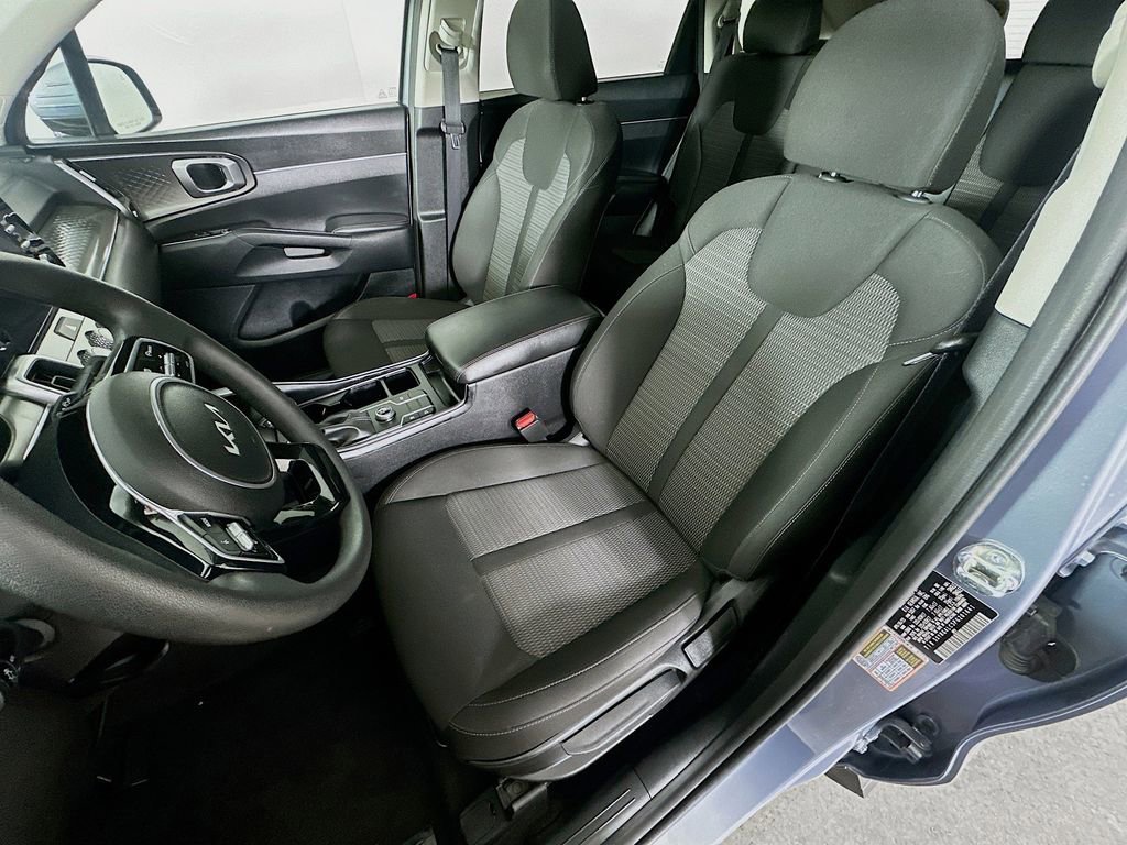 Certified 2023 Kia Sorento LX FWD image 26