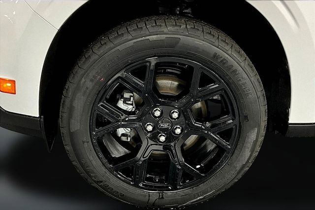 New 2026 Ford Maverick Lariat w/ Black Appearance Package AWD/4WD image 12