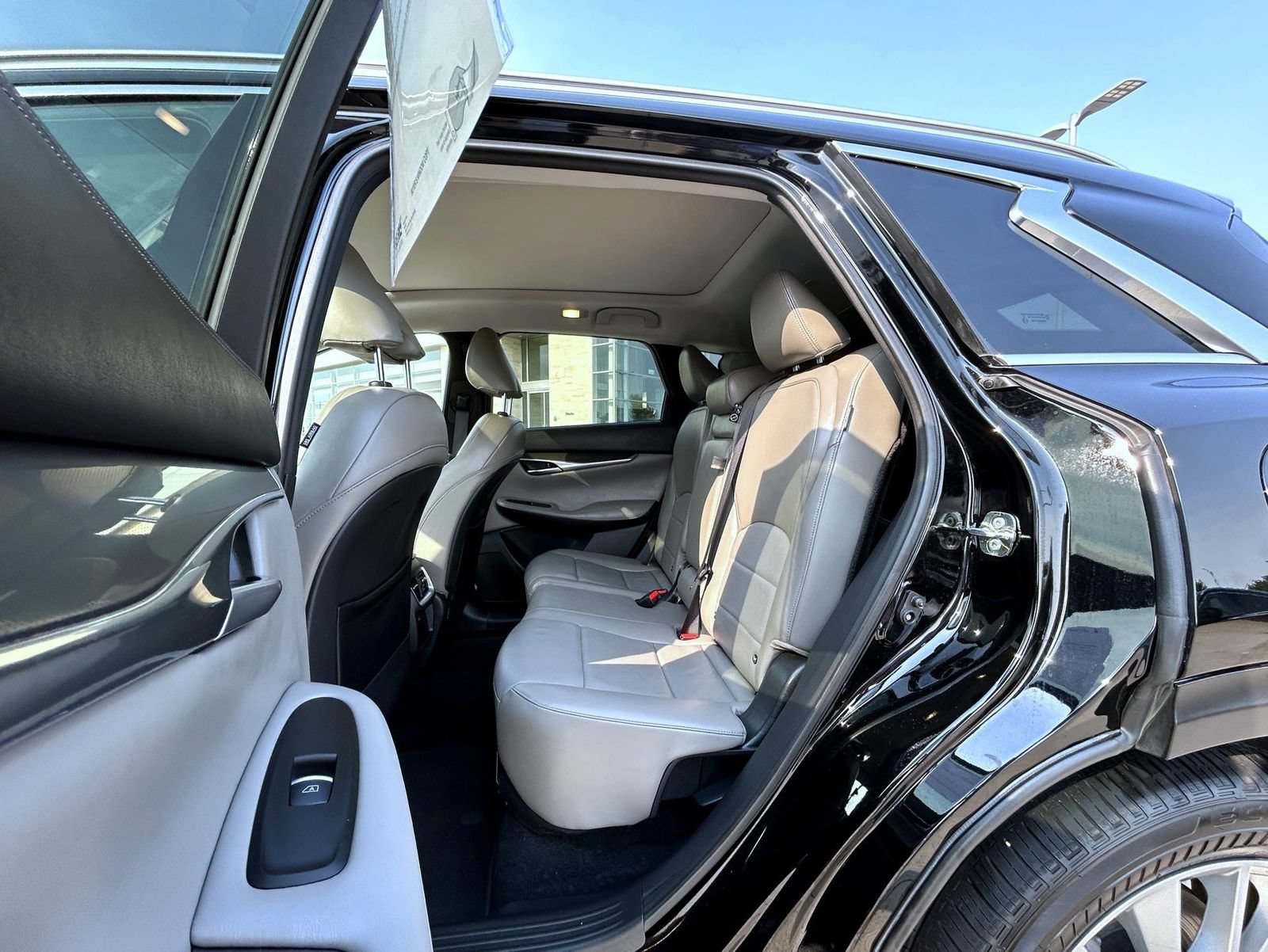 Certified 2025 INFINITI QX50 Luxe AWD/4WD image 19