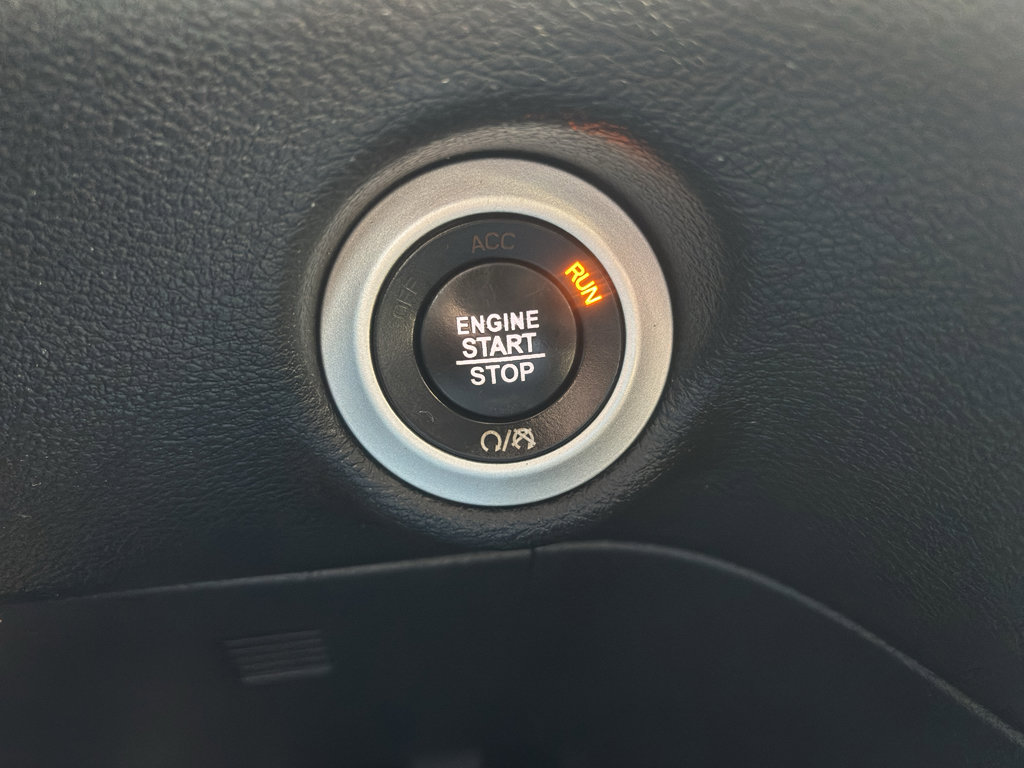 Used 2018 Chrysler Pacifica Touring-L w/ Premium Audio Group image 19