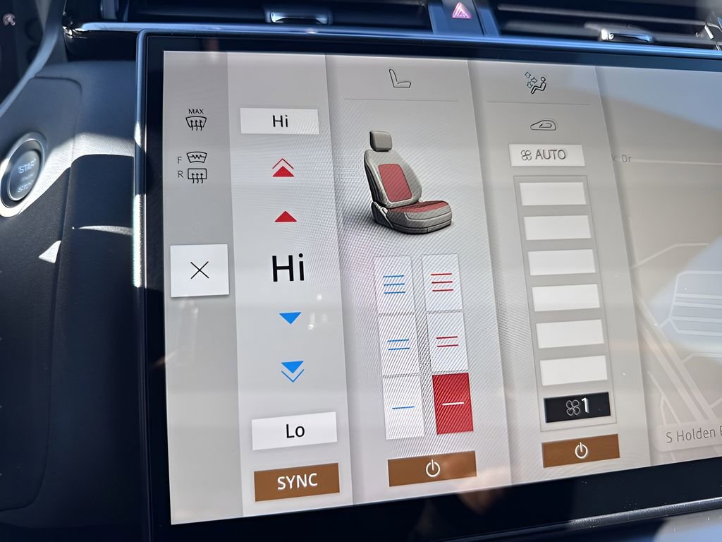 Used 2024 Land Rover Range Rover Velar Dynamic SE image 22