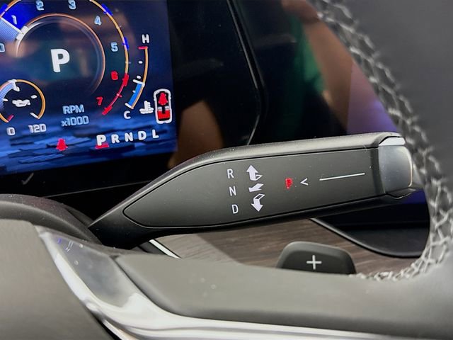 New 2025 Chevrolet Suburban Premier image 20