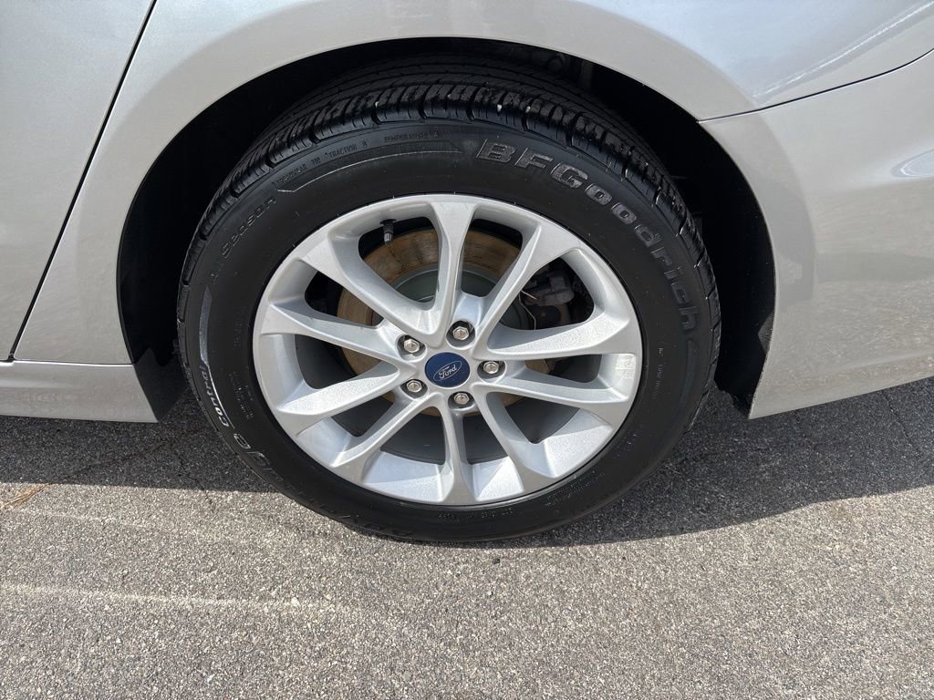 Used 2020 Ford Fusion SE image 8