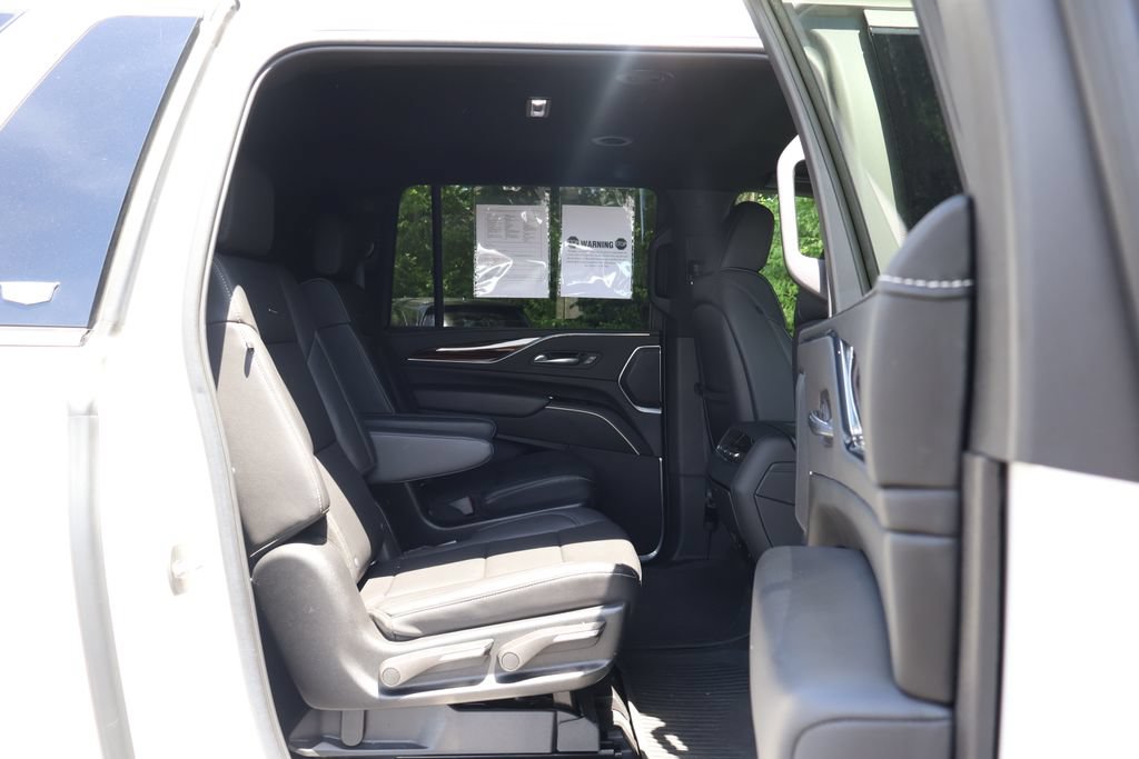 Certified 2022 Cadillac Escalade ESV Luxury w/ LPO, Illumination Package AWD/4WD image 51