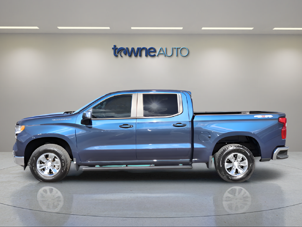 Used 2022 Chevrolet Silverado 1500 LT w/ Convenience Package II AWD/4WD image 4