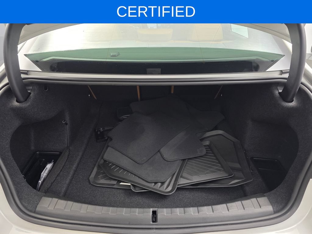 Certified 2024 BMW 330i Sedan w/ Premium Package RWD image 16