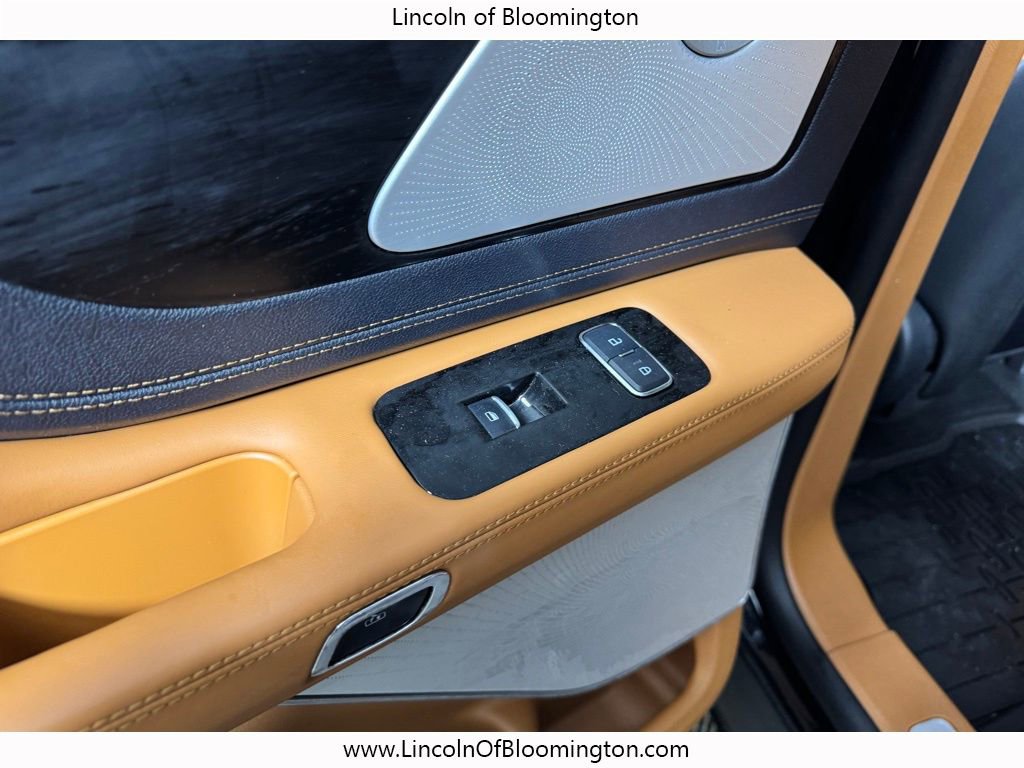 Certified 2025 Lincoln Aviator Black Label w/ Jet Appearance Package image 52