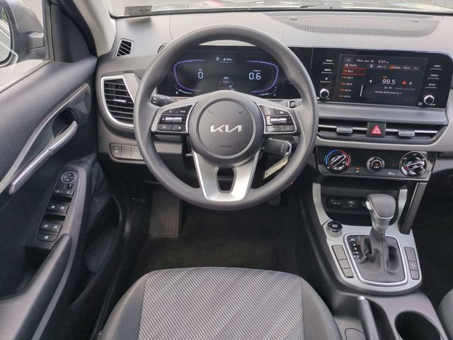 Used 2026 Kia Seltos LX FWD image 16