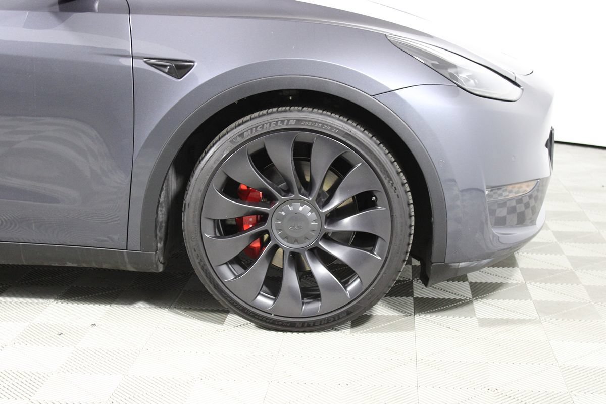 Used 2022 Tesla Model Y Performance AWD/4WD image 29