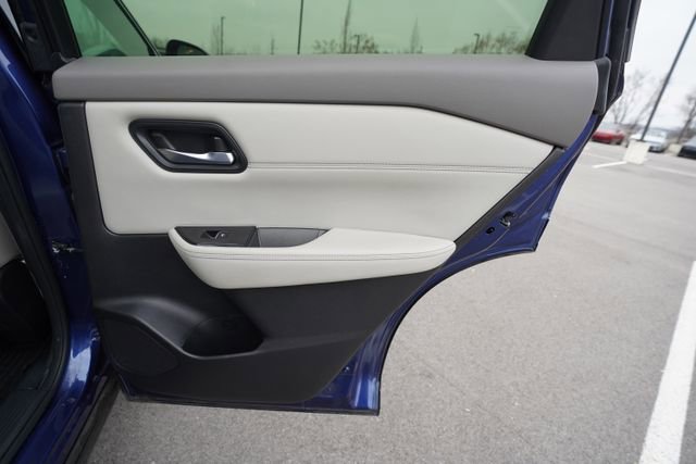 Used 2023 Nissan Rogue SL image 24