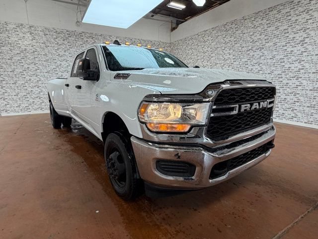 Used 2023 RAM 3500 Tradesman w/ Chrome Appearance Group AWD/4WD image 7