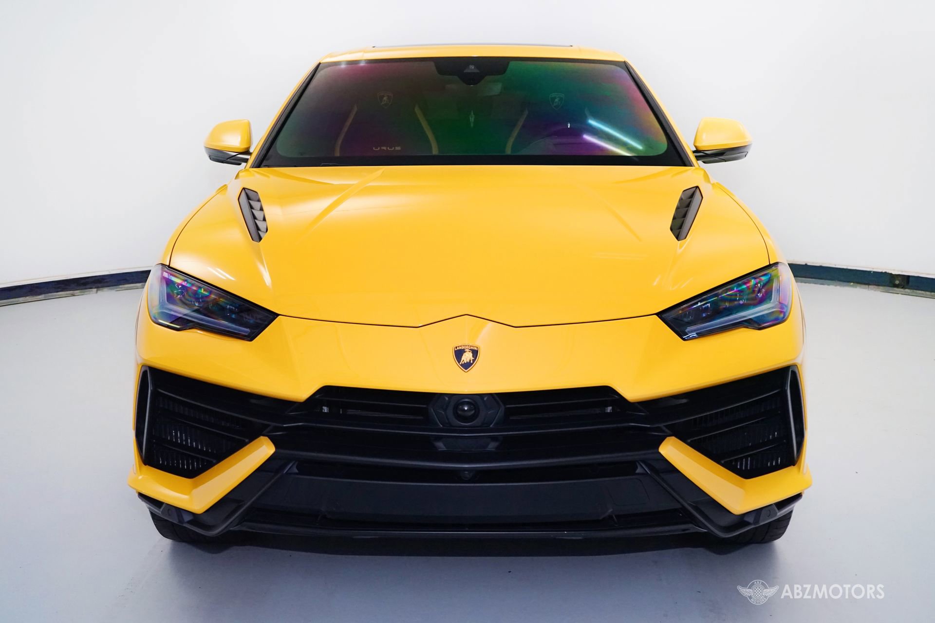 Used 2023 Lamborghini Urus S image 3