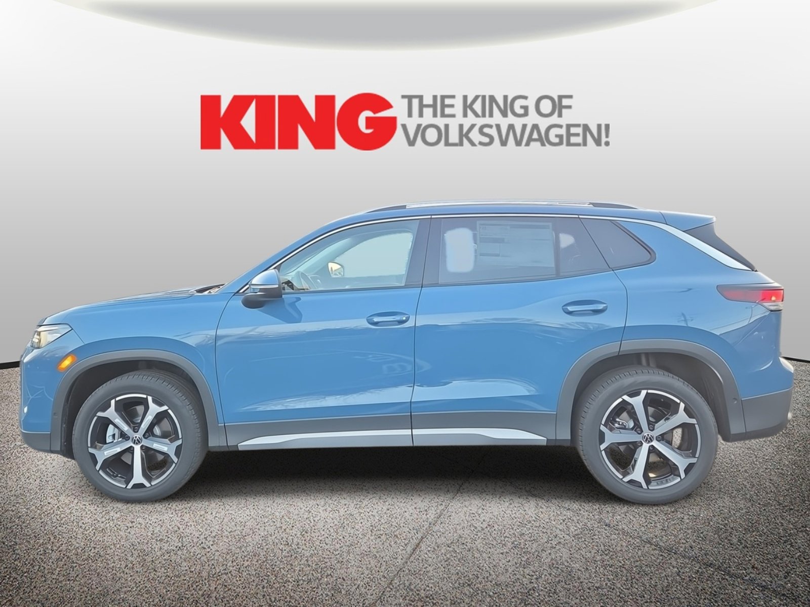 New 2026 Volkswagen Tiguan SE image 7