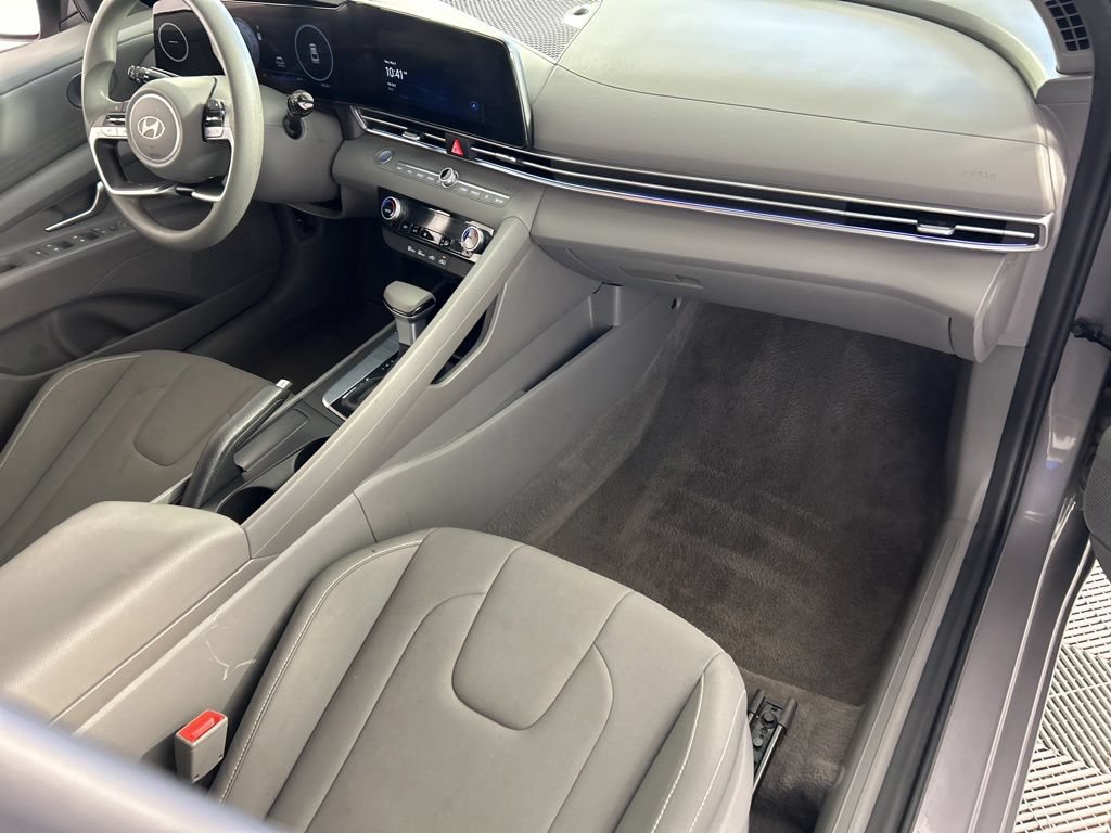 Used 2024 Hyundai Elantra SEL FWD image 29