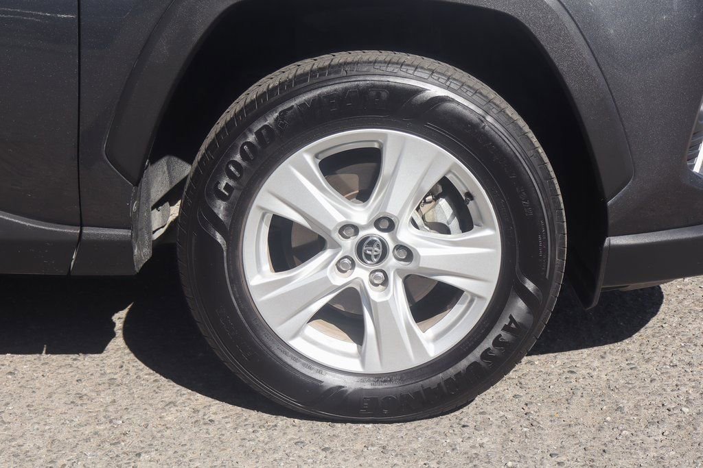 Used 2021 Toyota RAV4 XLE image 42