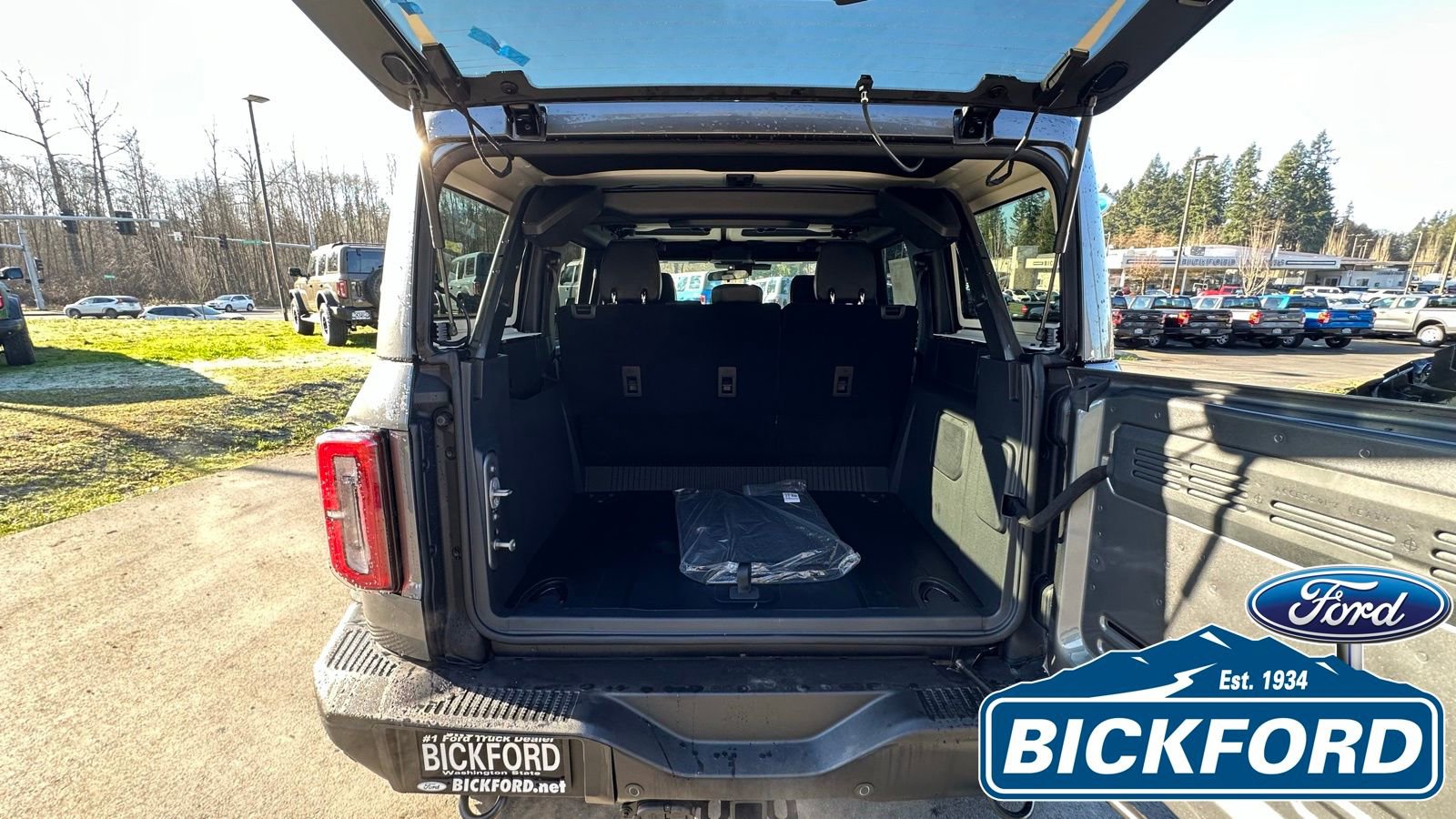 New 2025 Ford Bronco Badlands image 7