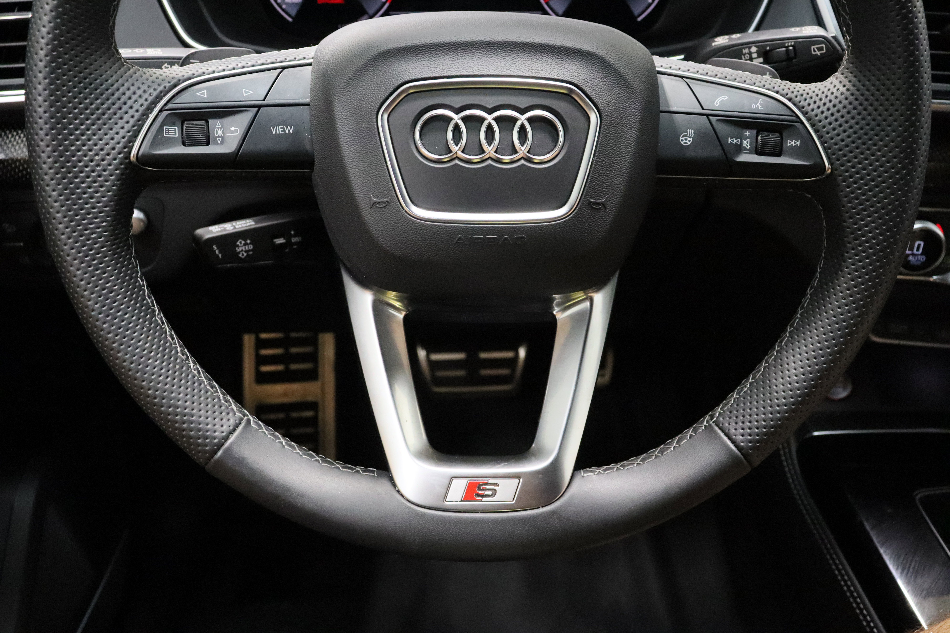 Used 2024 Audi SQ5 Prestige image 25