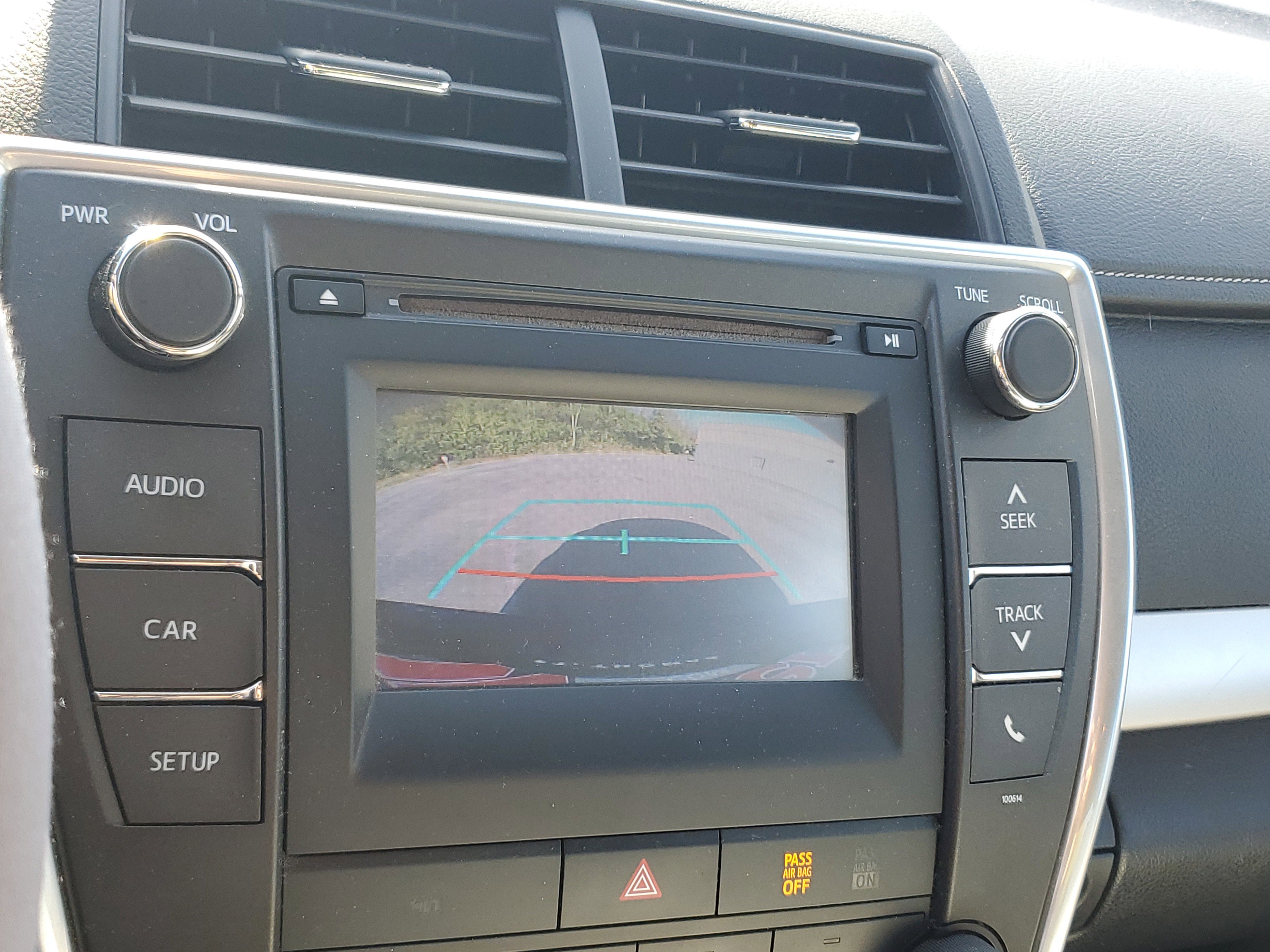 Used 2016 Toyota Camry SE image 19