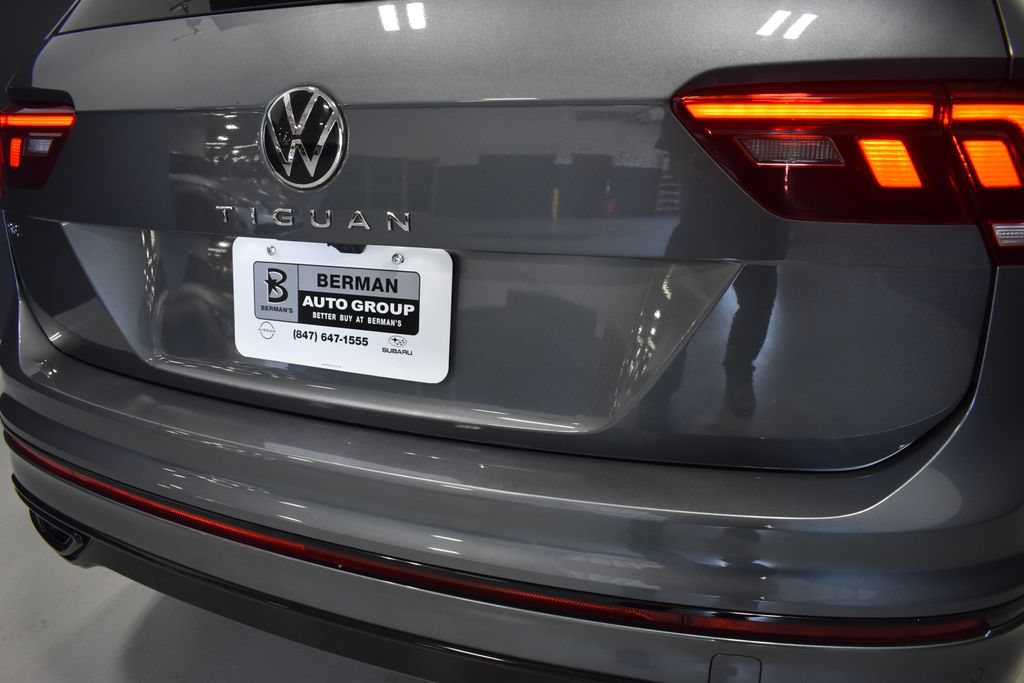 Used 2023 Volkswagen Tiguan SE R-Line FWD image 12