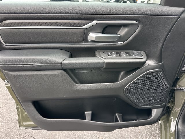 New 2027 RAM 1500 4x4 Crew Cab image 14