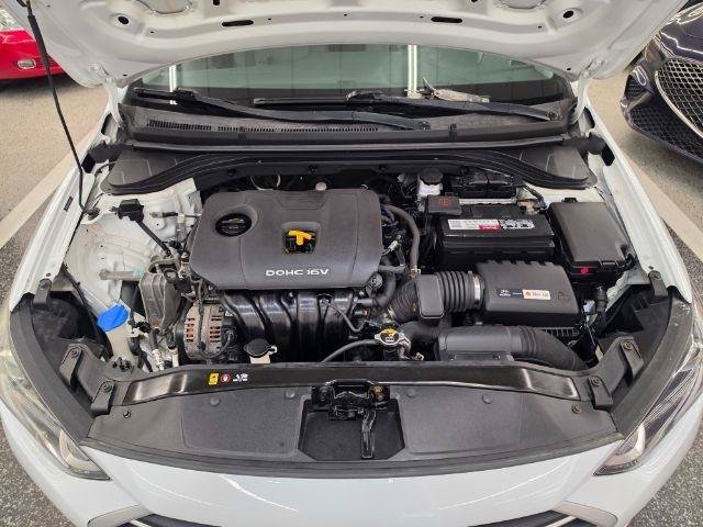 Used 2017 Hyundai Elantra SE FWD image 38