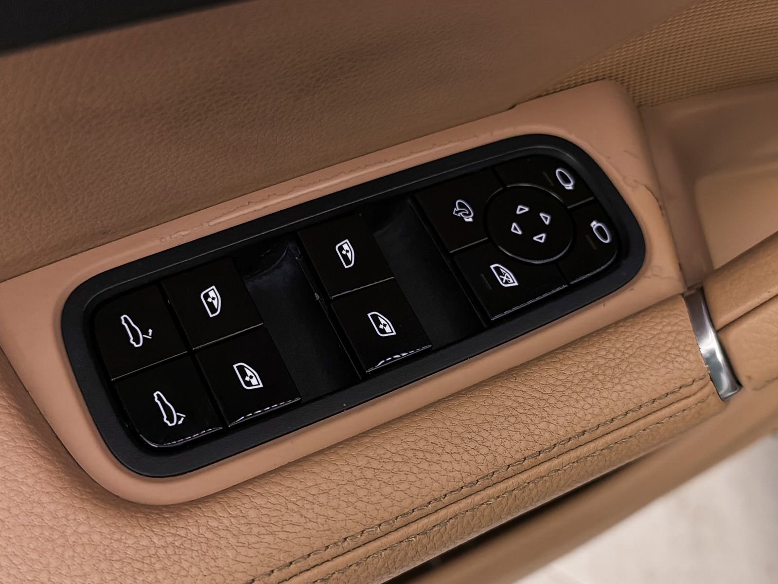 Used 2019 Porsche Cayenne S AWD/4WD image 22