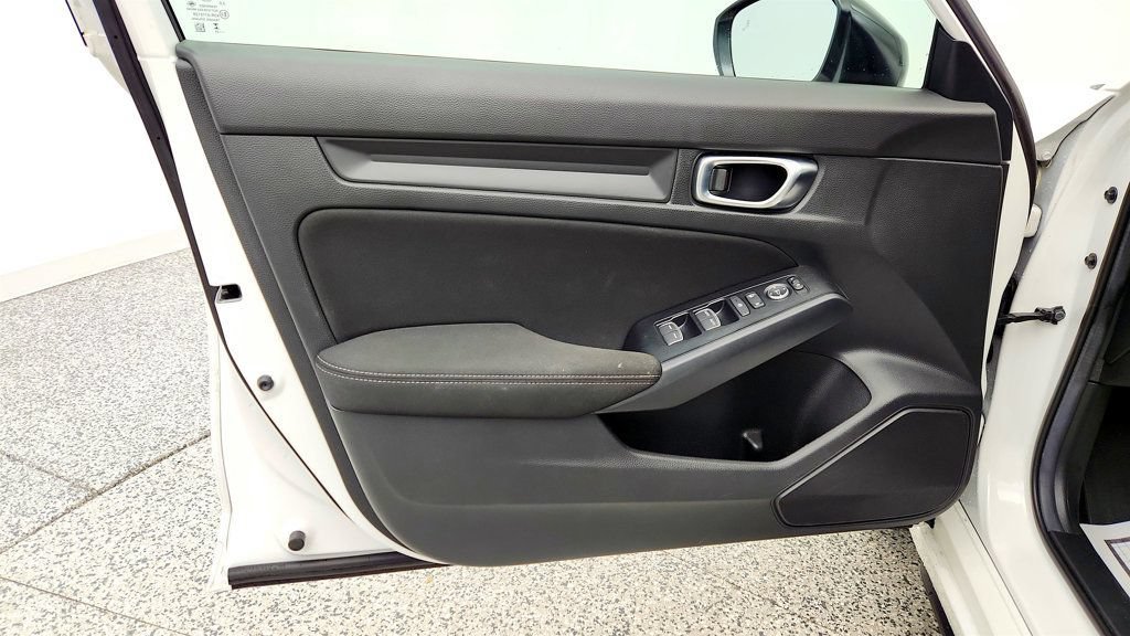Used 2025 Honda Civic Sport image 10