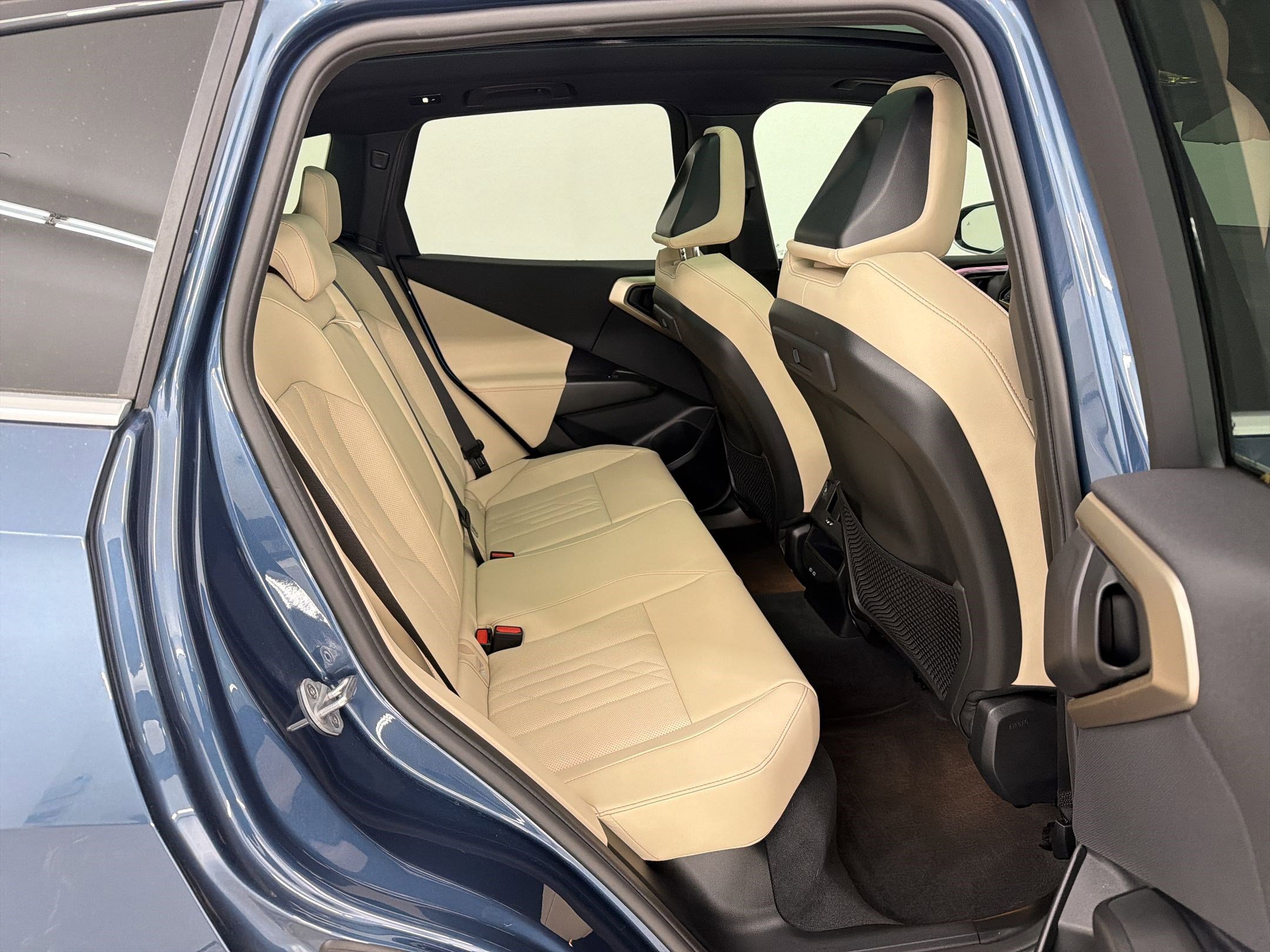 Certified 2025 BMW X3 xDrive30i w/ Premium Package image 25