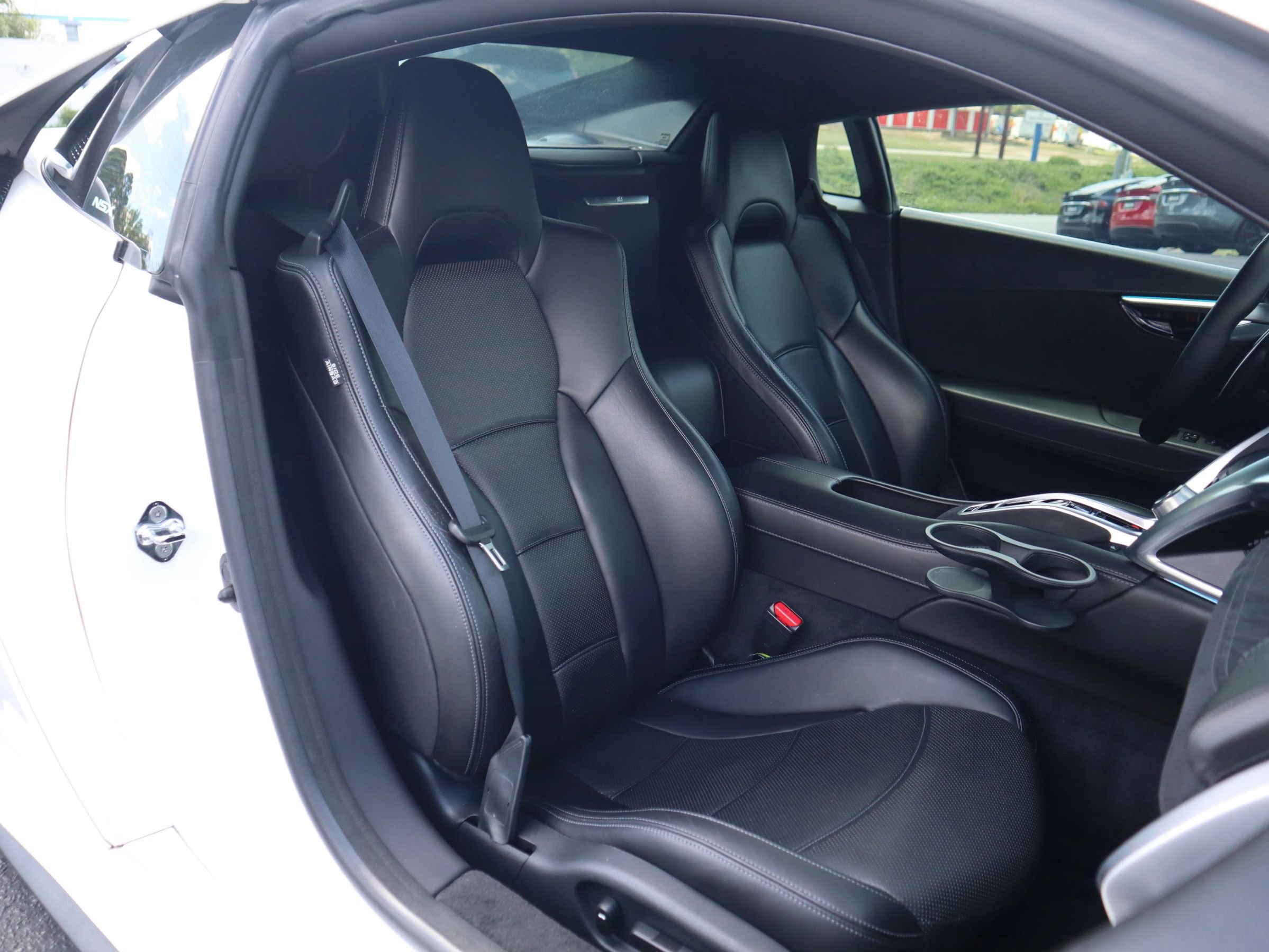 Used 2018 Acura NSX AWD/4WD image 3