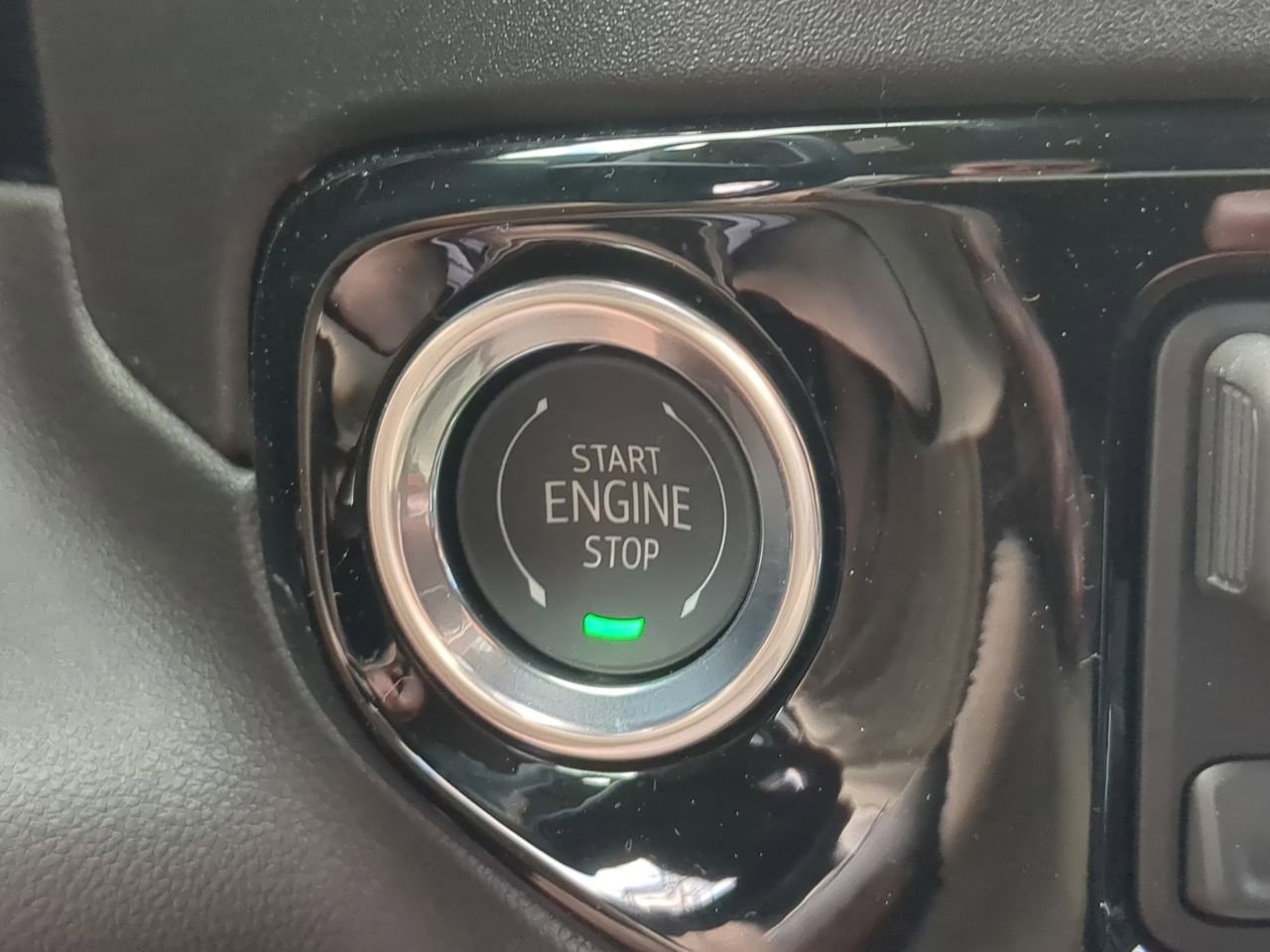 New 2026 GMC Sierra 2500 SLT w/ SLT Premium Package image 17